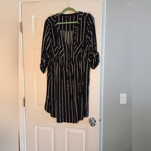 torrid black and white striped challis zip up front dress